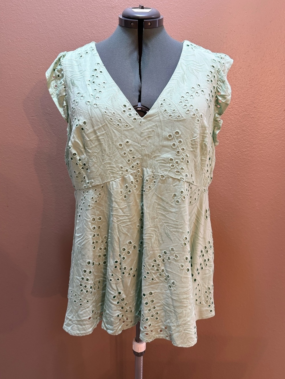 Torrid Hemlock Green Eyelet Babydoll Tunic Top Ruffle Sleeve Plus Size 2